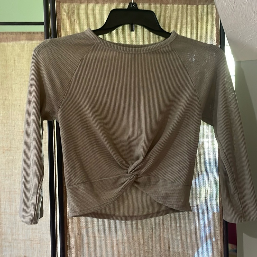 Forever 21 | cropped shirt